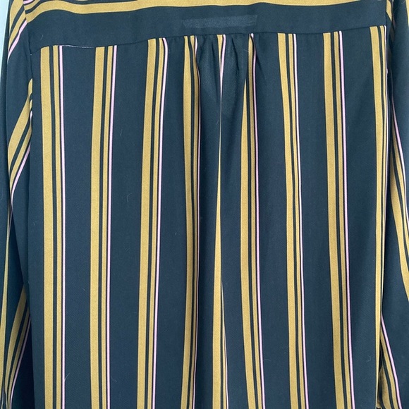 Dynamite blouse - Picture 3 of 3